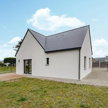 Cozy In Germain Sur Ay With Wifi Сasa de vacaciones