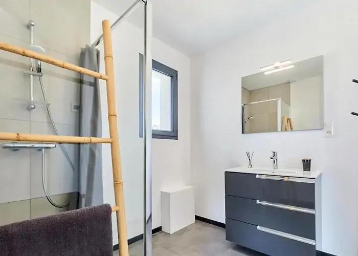 Cozy In Germain Sur Ay With Wifi *