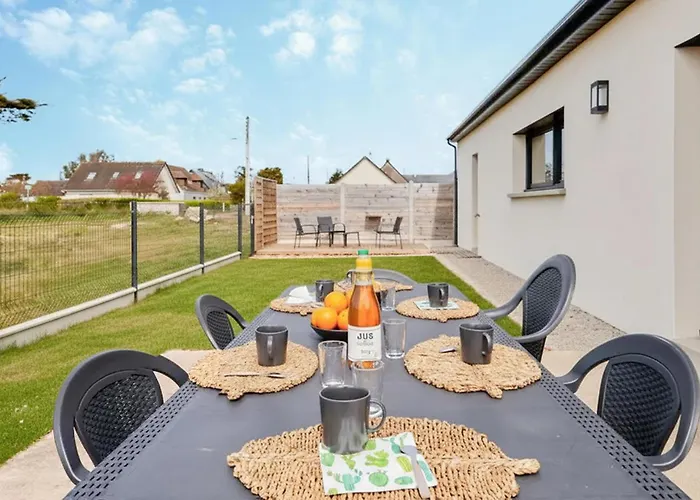 Cozy In Germain Sur Ay With Wifi Holiday home Saint-Germain-sur-Ay