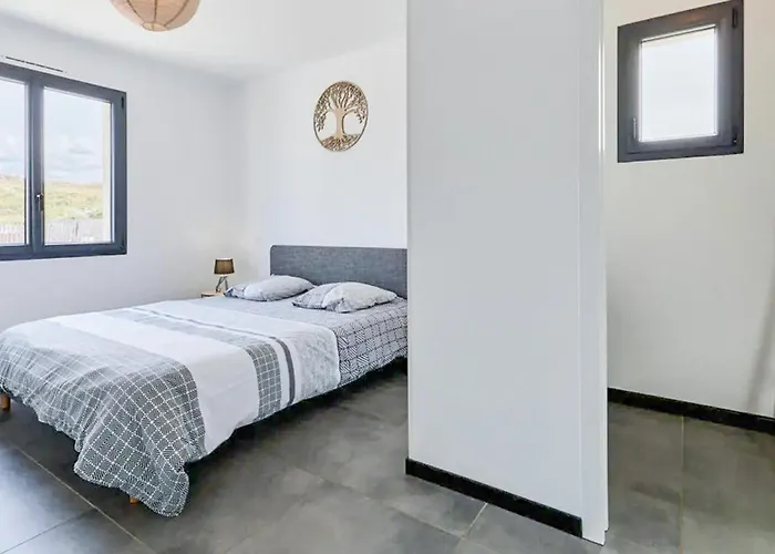 Cozy In Germain Sur Ay With Wifi Holiday home *